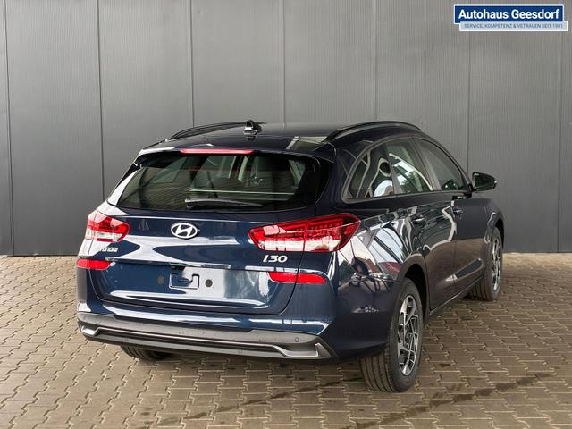 Hyundai i30 Kombi Comfort 1.5 GDI / Navi Tempomat Shz Vorne + Lenkrad heizung LED ALU 16'' 