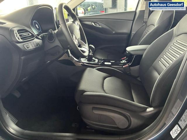 Hyundai i30 Kombi Comfort 1.5 GDI / Navi Tempomat Shz Vorne + Lenkrad heizung LED ALU 16'' 