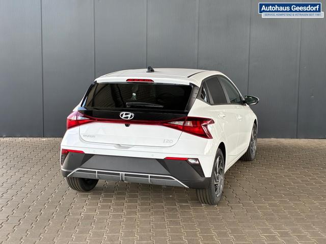 Hyundai i20 Pure 1.2 MPI / Navi PDC Hinten + Kamera Abgedunkelte Scheiben Tempomat Alu 16" 