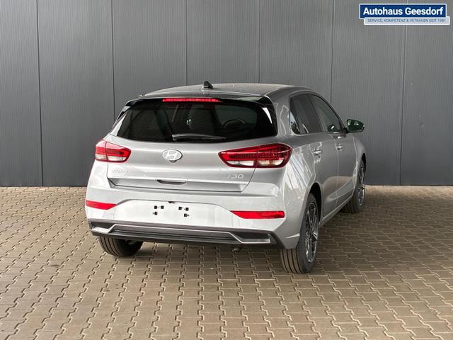 Hyundai i30 Comfort Plus 1.0 TGDI DCT/ ACC / PDC V.&H.Kamera Keyless Sitz & Lenkr.Heiz./ LED Alu 17 