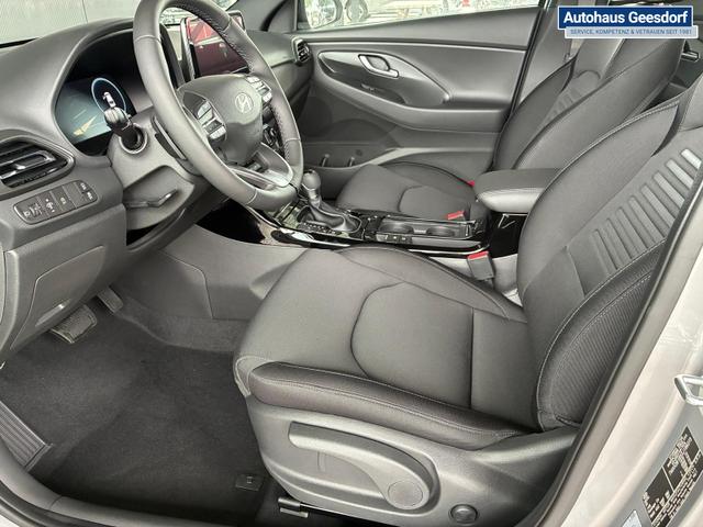 Hyundai i30 Kombi Comfort Plus 1.0 TGDI DCT / Navi Sitz + Lenkradheizung PDC V&H Kamera LED Alu 17" 