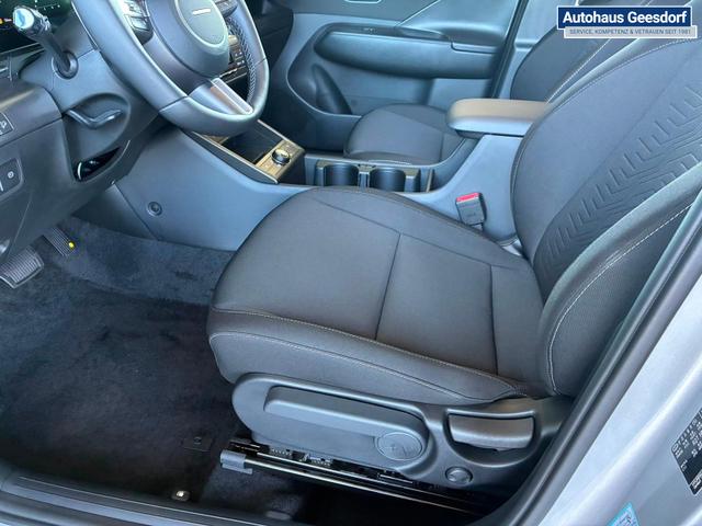 Hyundai KONA Comfort Plus 1.6 T-GDI DCT 4WD / Navi ACC Keyless Sitz + Lenkradheiz. Schiebedach LED Alu 18" 