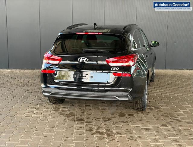 Hyundai i30 Kombi Comfort Plus 1.0 TGDI DCT/ Navi / Sitz + Lenkradheizung PDC V&H Kamera LED Alu 17" 
