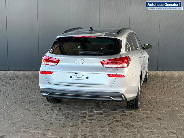 Hyundai i30 Kombi Comfort Plus 1.0 TGDI DCT Navi/ Adaptiver Tempomat/ Totwinkel Assistent/ Alu 17" 