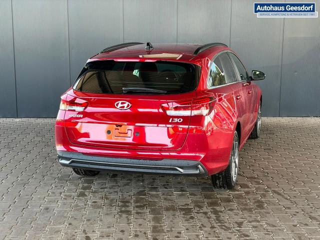 Hyundai i30 Kombi Comfort Plus 1.0 T-GDI DCT Navi/ Totwinkel Assistent/ PDC V&H + Kamera/ Alu 17" 