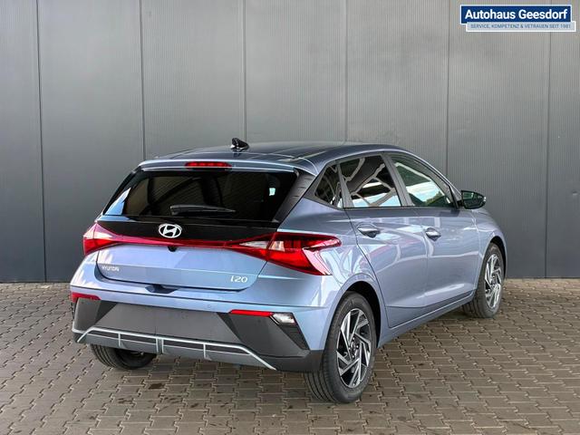 Hyundai i20 Pure 1.2 MPI / Navi PDC Hinten + Kamera Abgedunkelte Scheiben Tempomat Alu 16" 