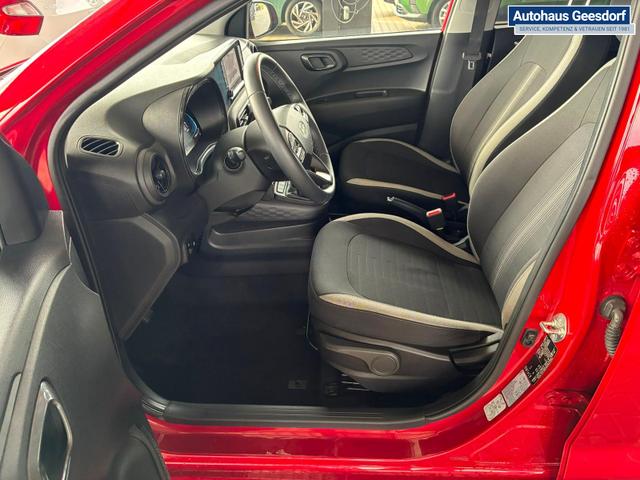 Hyundai i10 MPI 1.0 63PS Comfort / CarPlay Navi Kamera Tempomat Alu 15'' 