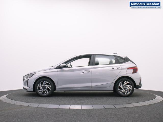 Hyundai i20 1.2 MPI 5MT Comfort / Navi PDC Hinten + Kamera Tempomat Alu 16'' 