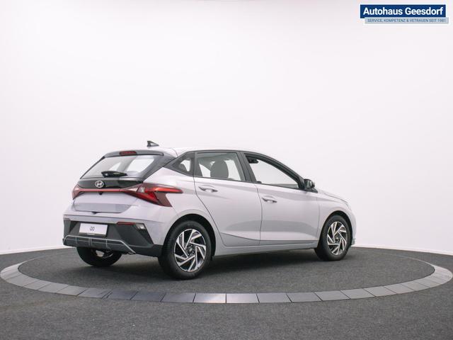 Hyundai i20 1.2 MPI 5MT Comfort / Navi PDC Hinten + Kamera Tempomat Alu 16'' 