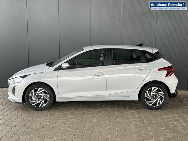 Hyundai i20 Smart 1.0 T-GDi 90PS 7-DCT AT / Tempomat Navi PDC hinten Kamera Sitz + Lenkradheizung Alu 16'' 