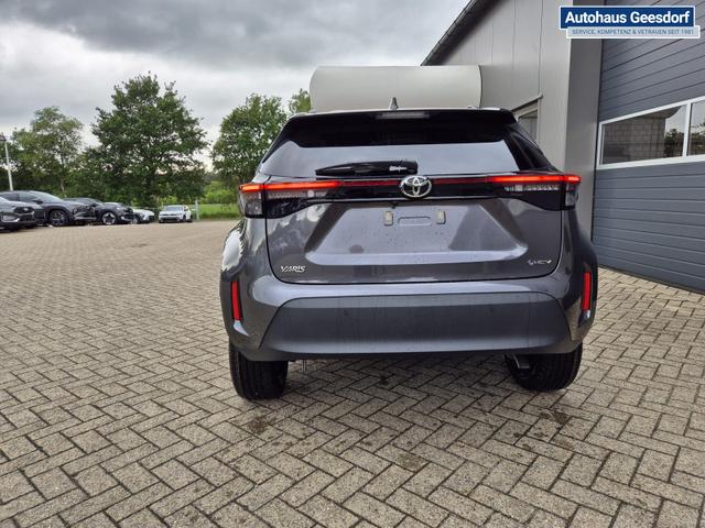 Toyota Yaris Cross 1.5VVT-iE 130PS Automatik Teamplayer Klimaautomatik Sitzheizung Lenkradheizung PDC v+h Rückf.Kamera 17-LM abged.Scheiben 2xKeyless DAB+ Bluetooth Touchscreen Apple CarPlay Android Auto 