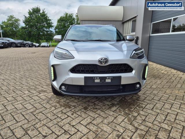 Toyota Yaris Cross 1.5VVT-iE 130PS Automatik Teamplayer Klimaautomatik Sitzheizung Lenkradheizung PDC v+h R&uuml;ckf.Kamera 17-LM abged.Scheiben 2xKeyless DAB+ Bluetooth Touchscreen Apple CarPlay Android Auto 