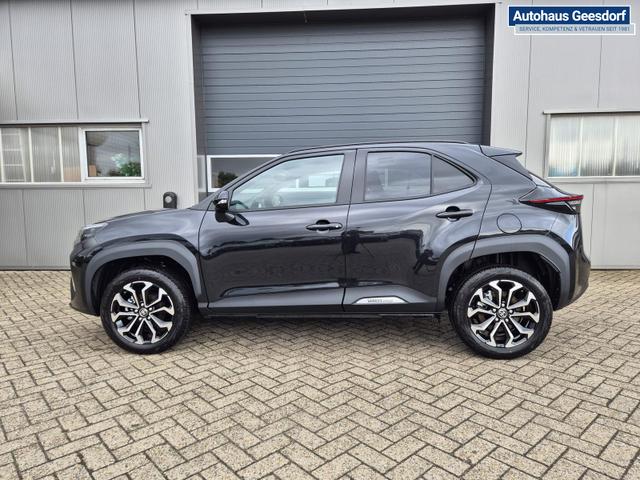 Toyota Yaris Cross 1.5VVT-iE 130PS Automatik Teamplayer Klimaautomatik Sitzheizung Lenkradheizung PDC v+h Rückf.Kamera 17-LM abged.Scheiben 2xKeyless DAB+ Bluetooth Touchscreen Apple CarPlay Android Auto 