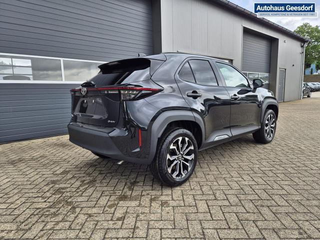 Toyota Yaris Cross 1.5VVT-iE 130PS Automatik Teamplayer Klimaautomatik Sitzheizung Lenkradheizung PDC v+h Rückf.Kamera 17-LM abged.Scheiben 2xKeyless DAB+ Bluetooth Touchscreen Apple CarPlay Android Auto 
