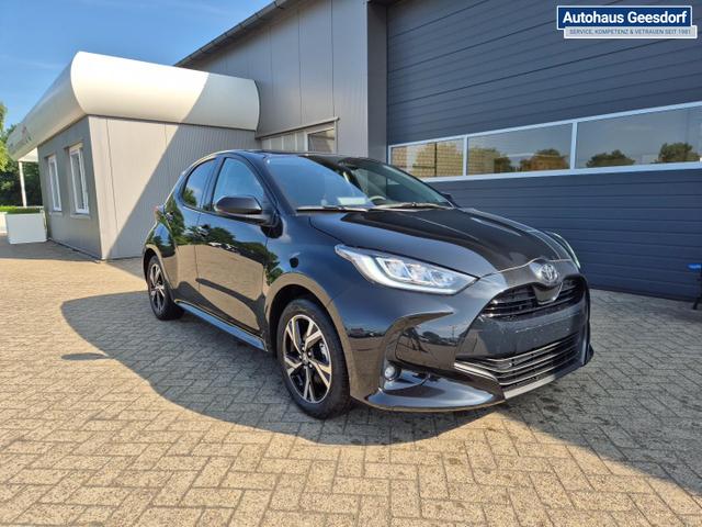 Toyota Yaris 1.5VVT-iE 116PS Automatik Teamplayer Klimaautomatik Sitzheizung Lenkradheizung Rückf.Kamera 16-LM abged.Scheiben 2xKeyless DAB+ Bluetooth Touchscreen Apple CarPlay Android Auto ACC 