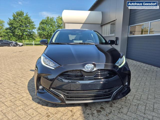 Toyota Yaris 1.5VVT-iE 116PS Automatik Teamplayer Klimaautomatik Sitzheizung Lenkradheizung Rückf.Kamera 16-LM abged.Scheiben 2xKeyless DAB+ Bluetooth Touchscreen Apple CarPlay Android Auto ACC 