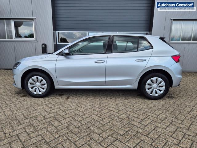 Skoda Fabia 1.0 TSI 115PS DSG Selection 5-türig Rückf.Kamera Parksensoren Sitzheizung Multifunktionslenkrad Klima Skoda-Radio Bluetooth Touchscreen Tempomat Nebelsch. Apple CarPlay + Android Auto 