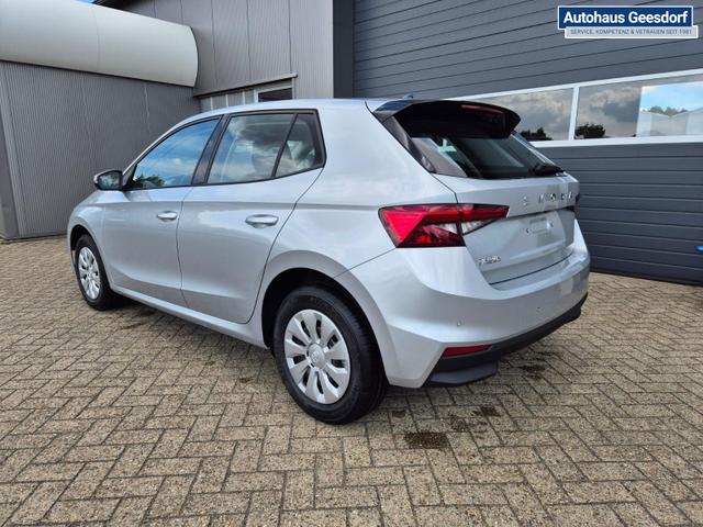 Skoda Fabia 1.0 TSI 115PS DSG Selection 5-türig Rückf.Kamera Parksensoren Sitzheizung Multifunktionslenkrad Klima Skoda-Radio Bluetooth Touchscreen Tempomat Nebelsch. Apple CarPlay + Android Auto 