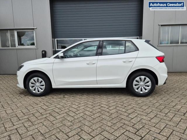 Skoda Fabia 1.0 TSI 115PS DSG Selection 5-türig Rückf.Kamera Parksensoren Sitzheizung Multifunktionslenkrad Klima Skoda-Radio Bluetooth Touchscreen Tempomat Nebelsch. Apple CarPlay + Android Auto 