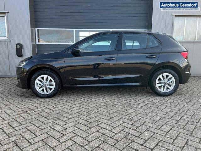 Skoda Fabia 1.0 TSI 115PS DSG Selection 5-türig 15"LM Rückf.Kamera Parksensoren Sitzheizung Multifunktionslenkrad Klima Skoda-Radio Bluetooth Touchscreen Tempomat Nebelsch. Apple CarPlay + Android Auto 