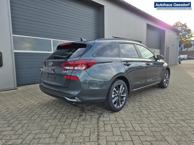 Hyundai i30 Kombi 1.5 T-GDI 95PS Sitzheizung Lenkradheizung Klimaautomatik Tempomat Navi Apple CarPlay + Android Auto PDC v+h Rückf.Kamera 17-LM 