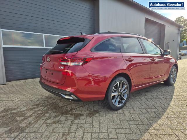 Hyundai i30 Kombi 1.5 T-GDI 95PS Sitzheizung Lenkradheizung Klimaautomatik Tempomat Navi Apple CarPlay + Android Auto PDC v+h Rückf.Kamera 17-LM 