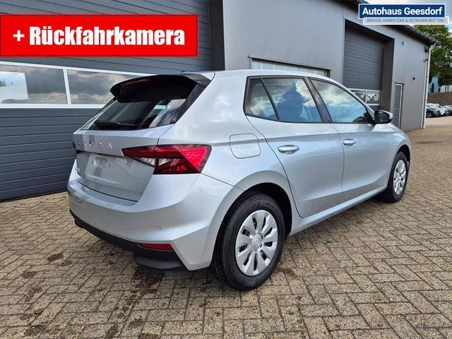 Skoda Fabia 1.0 TSI 115PS DSG Selection 5-türig Rückf.Kamera Parksensoren Sitzheizung Multifunktionslenkrad Klima Skoda-Radio Bluetooth Touchscreen Tempomat Nebelsch. Apple CarPlay + Android Auto 