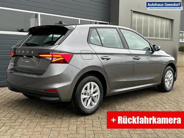 Skoda Fabia 1.0 TSI 115PS DSG Selection 5-türig 15"LM Rückf.Kamera Parksensoren Sitzheizung Multifunktionslenkrad Klima Skoda-Radio Bluetooth Touchscreen Tempomat Nebelsch. Apple CarPlay + Android Auto 