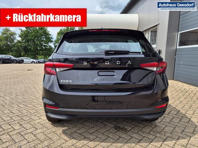 Skoda Fabia 1.0 TSI 115PS DSG Selection 5-t&uuml;rig 15"LM R&uuml;ckf.Kamera Parksensoren Sitzheizung Multifunktionslenkrad Klima Skoda-Radio Bluetooth Touchscreen Tempomat Nebelsch. Apple CarPlay + Android Auto 