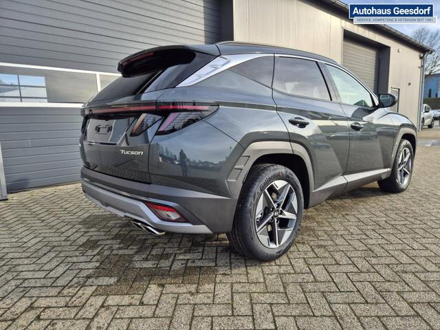 Hyundai TUCSON Trend 1.6 T-GDI 150PS Automatik TZ 2026 Teil-Leder Sitzheizung v+h Lenkradheizung Klimaautomatik Navi Touchscreen DAB+ Apple CarPlay + Android Auto PDC R&uuml;ckf.-Kamera Matrix-LED-Scheinw. 