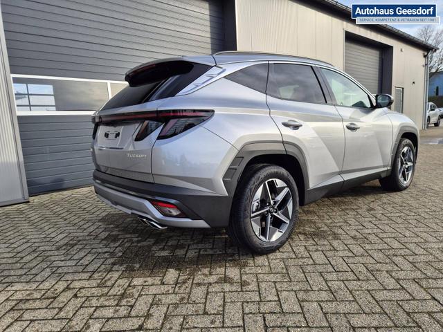 Hyundai TUCSON Trend 1.6 T-GDI 150PS Automatik TZ 2026 Teil-Leder Sitzheizung v+h Lenkradheizung Klimaautomatik Navi Touchscreen DAB+ Apple CarPlay + Android Auto PDC R&uuml;ckf.-Kamera Matrix-LED-Scheinw. 