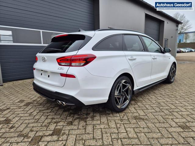 Hyundai i30 Kombi 1.6 T-GDI 150PS Automatik N-Line MY2026 Sitzheizung Lenkradheizung Klimaautomatik Navi 10,3"-Touchscreen Bluelink Apple CarPlay + Android Auto PDC v+h R&uuml;ckf.Kamera 18-LM 