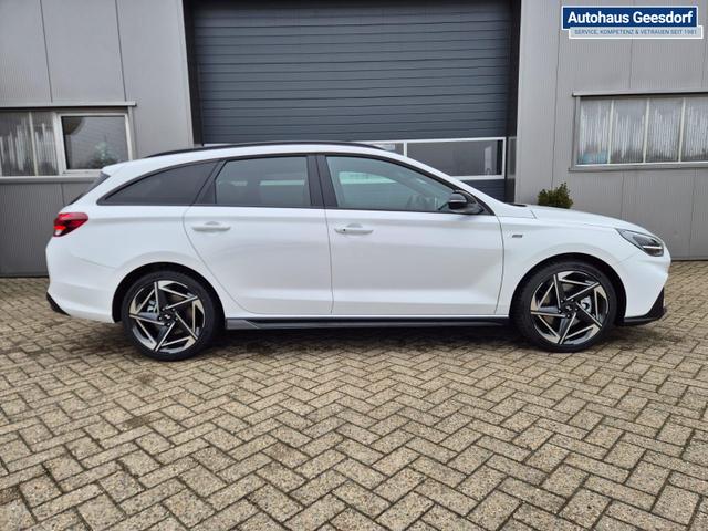 Hyundai i30 Kombi 1.6 T-GDI 150PS Automatik N-Line MY2026 Sitzheizung Lenkradheizung Klimaautomatik Navi 10,3"-Touchscreen Bluelink Apple CarPlay + Android Auto PDC v+h R&uuml;ckf.Kamera 18-LM 