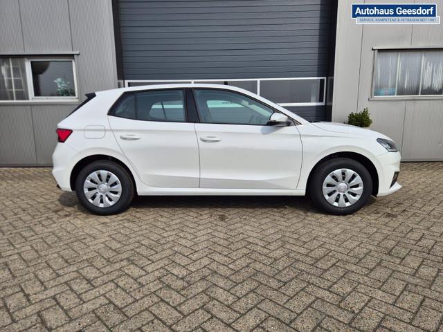 Skoda Fabia 1.0 TSI 95PS Selection 5-t&uuml;rig R&uuml;ckf.Kamera Parksensoren Sitzheizung Multifunktionslenkrad Klima Skoda-Radio Bluetooth Touchscreen Tempomat Nebelsch. Apple CarPlay + Android Auto 