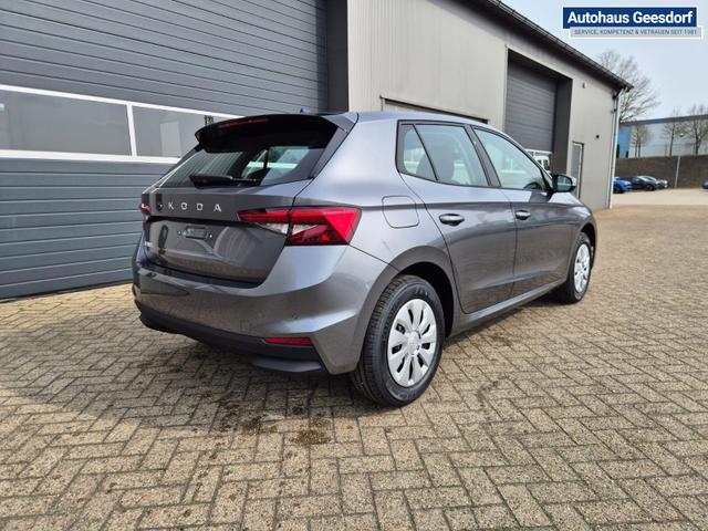 Skoda Fabia 1.0 TSI 95PS Selection 5-t&uuml;rig R&uuml;ckf.Kamera Parksensoren Sitzheizung Multifunktionslenkrad Klima Skoda-Radio Bluetooth Touchscreen Tempomat Nebelsch. Apple CarPlay + Android Auto 