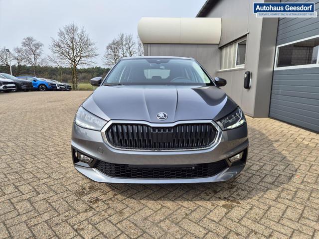 Skoda Fabia 1.0 TSI 95PS Selection 5-t&uuml;rig R&uuml;ckf.Kamera Parksensoren Sitzheizung Multifunktionslenkrad Klima Skoda-Radio Bluetooth Touchscreen Tempomat Nebelsch. Apple CarPlay + Android Auto 