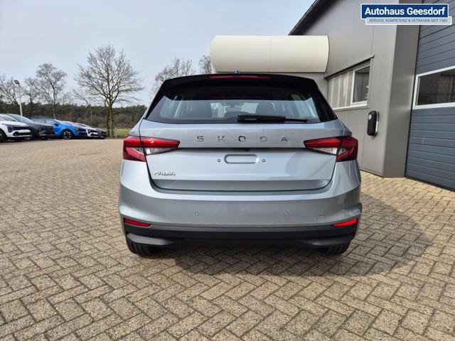 Skoda Fabia 1.0 TSI 95PS Selection 5-t&uuml;rig R&uuml;ckf.Kamera Parksensoren Sitzheizung Multifunktionslenkrad Klima Skoda-Radio Bluetooth Touchscreen Tempomat Nebelsch. Apple CarPlay + Android Auto 