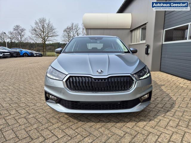 Skoda Fabia 1.0 TSI 95PS Selection 5-t&uuml;rig R&uuml;ckf.Kamera Parksensoren Sitzheizung Multifunktionslenkrad Klima Skoda-Radio Bluetooth Touchscreen Tempomat Nebelsch. Apple CarPlay + Android Auto 