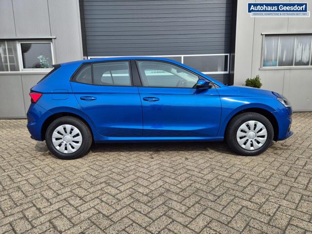 Skoda Fabia 1.0 TSI 95PS Selection 5-t&uuml;rig R&uuml;ckf.Kamera Parksensoren Sitzheizung Multifunktionslenkrad Klima Skoda-Radio Bluetooth Touchscreen Tempomat Nebelsch. Apple CarPlay + Android Auto 