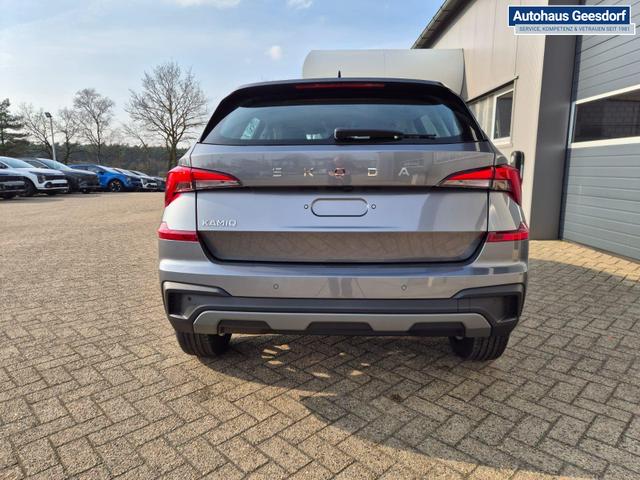 Skoda Kamiq 1.0 TSI 115PS DSG Selection AHK R&uuml;ckf.Kamera PDC v+h Sitzheizung Klimaautomatik Skoda-Radio Apple CarPlay + Android Auto Tempomat Garantieverl&auml;ngerung 16"LM 
