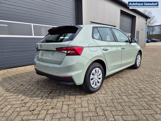 Skoda Fabia 1.0 TSI 95PS Selection 5-t&uuml;rig R&uuml;ckf.Kamera Parksensoren Sitzheizung Multifunktionslenkrad Klima Skoda-Radio Bluetooth Touchscreen Tempomat Nebelsch. Apple CarPlay + Android Auto 