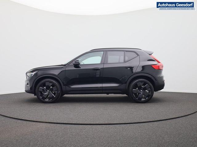 Volvo XC40 2.0 Black Edition Plus B4 Mild-Hybrid 197PS Automatik elektr. PanoDach R&uuml;ckf.Kamera PDC v+h ACC el.Heckklappe Harma/Kadon-Sound Klimaautomatik Sitzheizung Lenkradheizung Apple CarPlay Android Auto 20-LM 