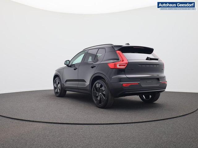 Volvo XC40 2.0 Black Edition Plus B4 Mild-Hybrid 197PS Automatik elektr. PanoDach R&uuml;ckf.Kamera PDC v+h ACC el.Heckklappe Harma/Kadon-Sound Klimaautomatik Sitzheizung Lenkradheizung Apple CarPlay Android Auto 20-LM 