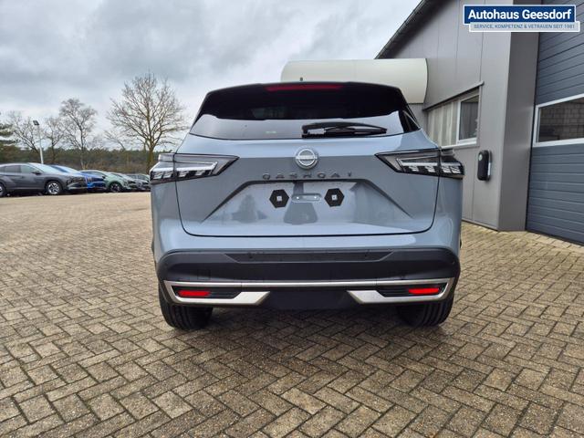 Nissan Qashqai 1.3 DIG-T MHEV 158 PS X-Tronic Tekna Voll-Leder Klimaautomatik PanoGlasdach Sitzheizung Lenkradheizung Navi Head-Up Display elektr. Heckklappe ACC PDC v+h 360&deg;Kamera DAB Bluetooth Touchscreen Apple CarPlay Android Auto 19"LM 
