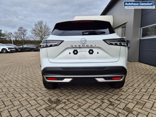 Nissan Qashqai 1.3 DIG-T MHEV 140PS Tekna Voll-Leder Klimaautomatik PanoGlasdach Sitzheizung Lenkradheizung Navi Head-Up Display elektr. Heckklappe ACC PDC v+h 360&deg;Kamera DAB Bluetooth Touchscreen Apple CarPlay Android Auto 19"LM 