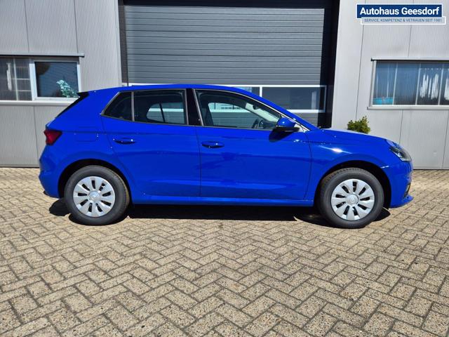 Skoda Fabia 1.0 TSI 95PS Selection 5-t&uuml;rig R&uuml;ckf.Kamera Parksensoren Sitzheizung Multifunktionslenkrad Klima Skoda-Radio Bluetooth Touchscreen Tempomat Nebelsch. Apple CarPlay + Android Auto 