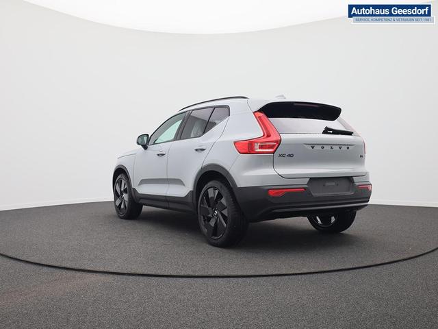 Volvo XC40 2.0 Black Edition Plus B4 Mild-Hybrid 197PS Automatik elektr. PanoDach R&uuml;ckf.Kamera PDC v+h ACC el.Heckklappe Harman/Kardon-Sound Klimaautomatik Sitzheizung Lenkradheizung Apple CarPlay Android Auto 20-LM 
