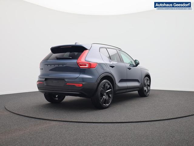 Volvo XC40 2.0 Black Edition Plus B4 Mild-Hybrid 197PS Automatik elektr. PanoDach R&uuml;ckf.Kamera PDC v+h ACC el.Heckklappe Harman/Kardon-Sound Klimaautomatik Sitzheizung Lenkradheizung Apple CarPlay Android Auto 20-LM 