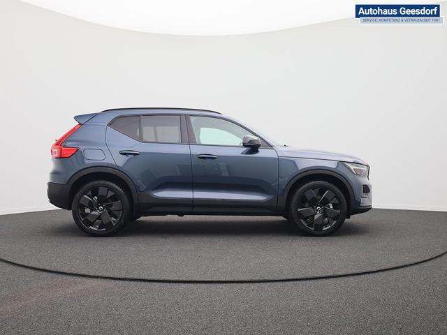 Volvo XC40 2.0 Black Edition Plus B4 Mild-Hybrid 197PS Automatik elektr. PanoDach R&uuml;ckf.Kamera PDC v+h ACC el.Heckklappe Harman/Kardon-Sound Klimaautomatik Sitzheizung Lenkradheizung Apple CarPlay Android Auto 20-LM 