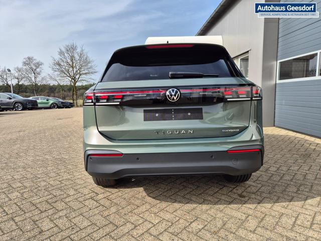 Volkswagen Tiguan Life 1,5 l eHybrid OPF 204PS DSG LED-Plus-Scheinw. elektr. Heckklappe Sitzheizung v+h Lenkradheizung Frontscheibe beheizb. R&uuml;ckf.Kamera Klimaautomatik VW-Radio Bluetooth wireless Apple CarPlay + Android Auto PDC ACC 2xKeyless Digital Cockpit 